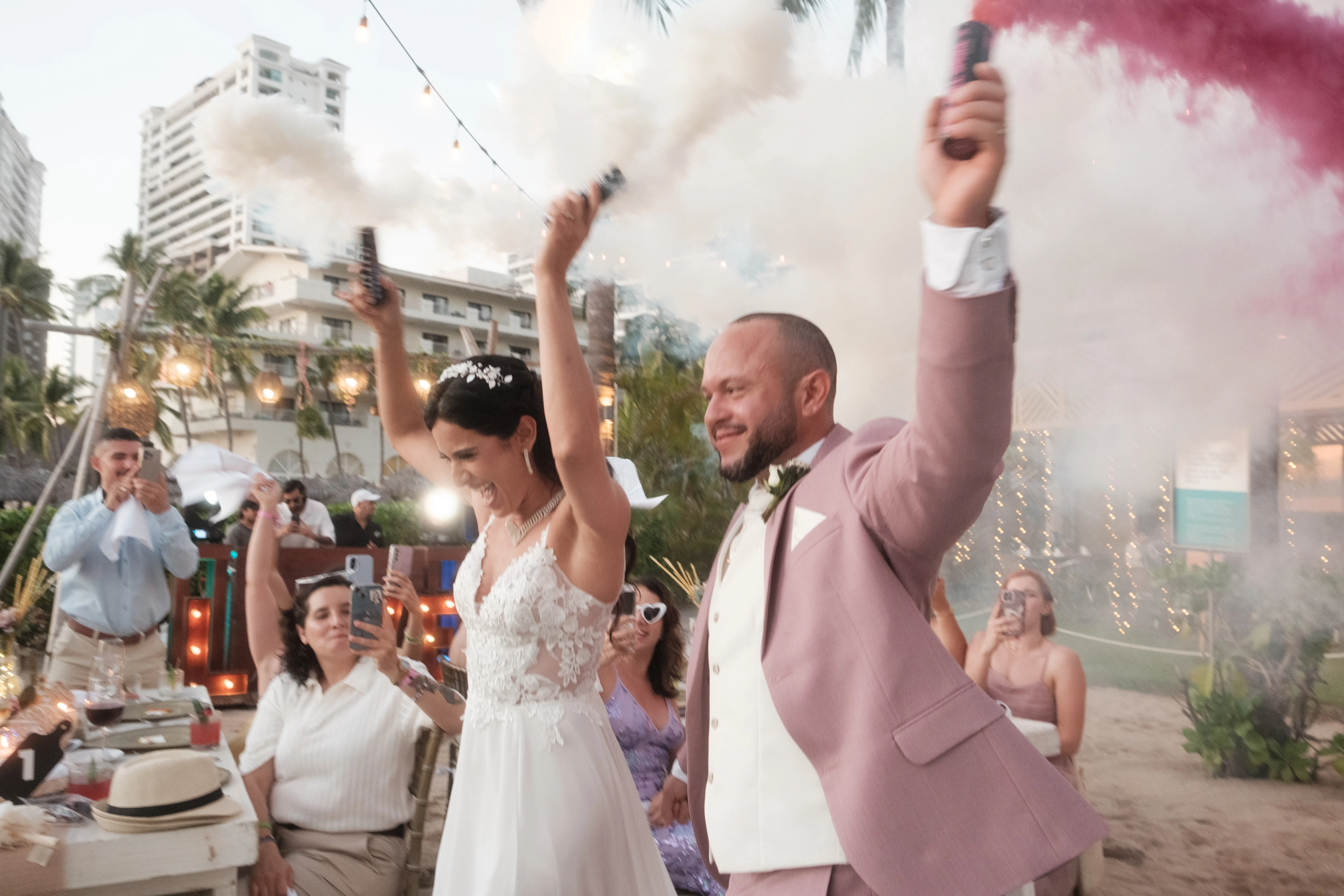 Fotografía editorial de boda - 1. Caro Y Paco   Puerto Vallarta Wedding